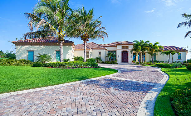 Best Custom Driveway Pavers  in Lauderdale Lakes, WI