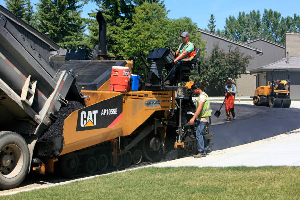 Best Residential Driveway Paver Services  in Lauderdale Lakes, WI
